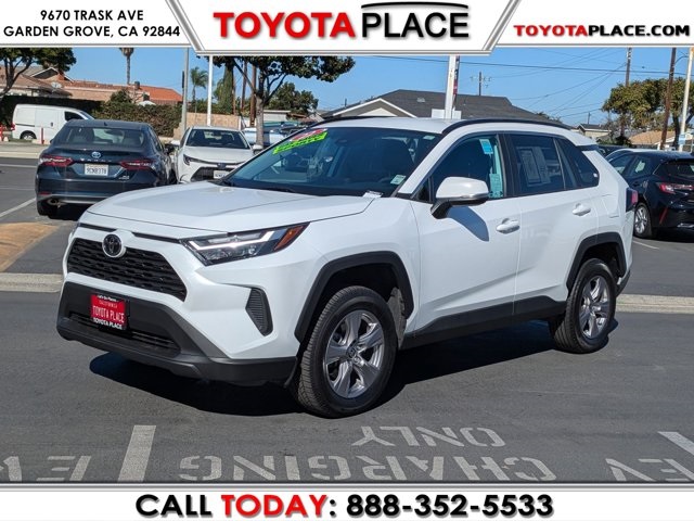 2022 Toyota RAV4 XLE