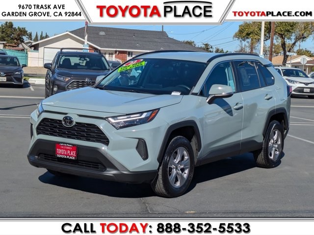 2022 Toyota RAV4 XLE