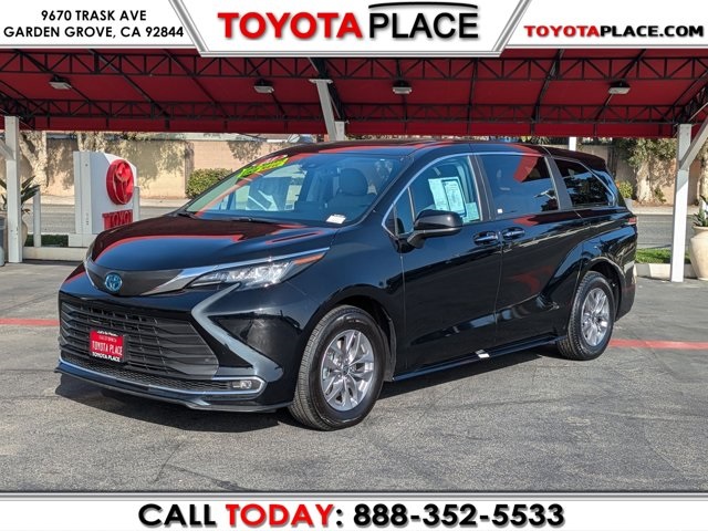 2023 Toyota Sienna XLE