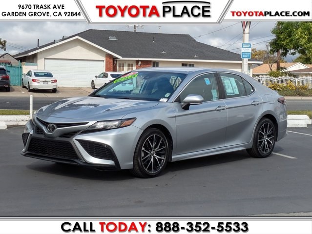 2022 Toyota Camry SE