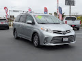 2020 Toyota Sienna XLE