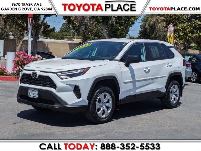 2023 Toyota RAV4 LE