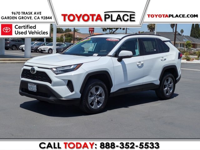2022 Toyota RAV4 XLE