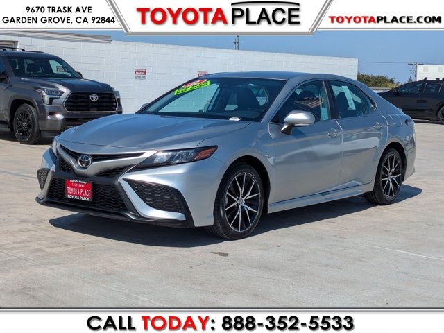 2022 Toyota Camry SE