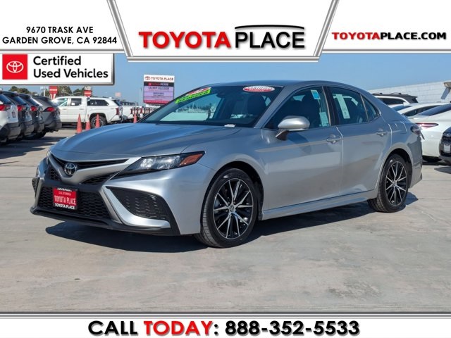 2022 Toyota Camry SE