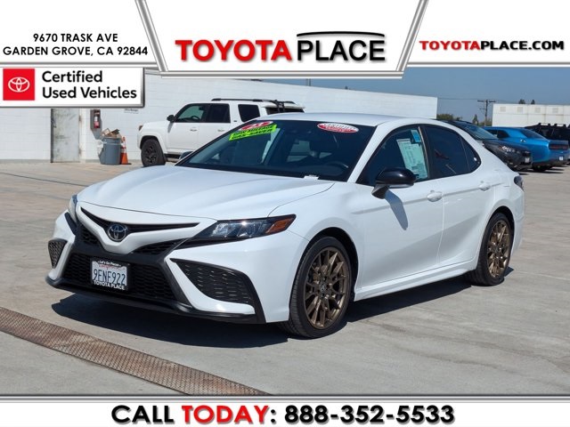 2023 Toyota Camry SE Nightshade