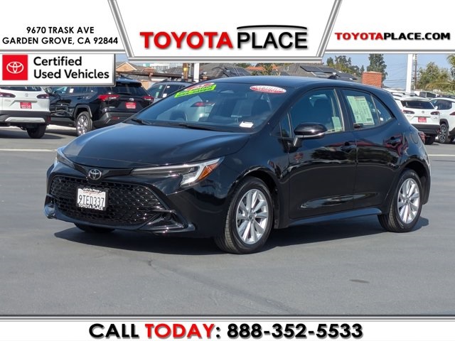 2025 Toyota Corolla Hatchback SE