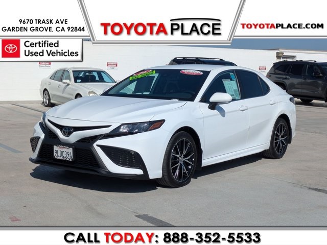 2024 Toyota Camry SE