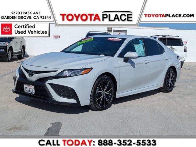 2024 Toyota Camry SE