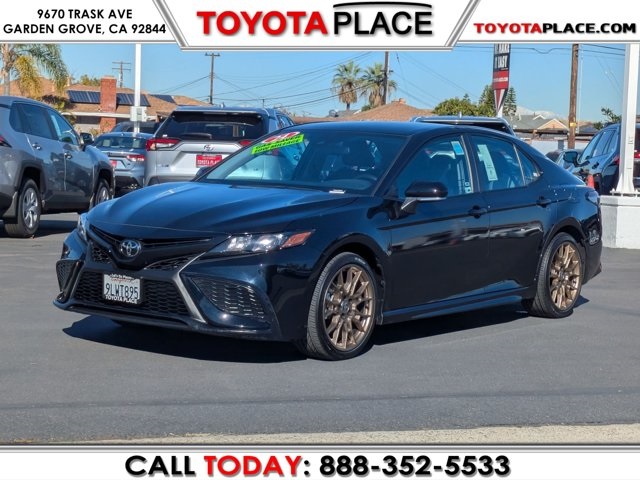 2024 Toyota Camry SE Nightshade