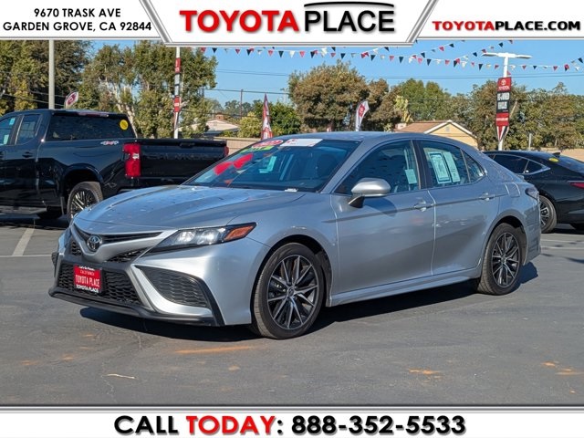 2022 Toyota Camry SE