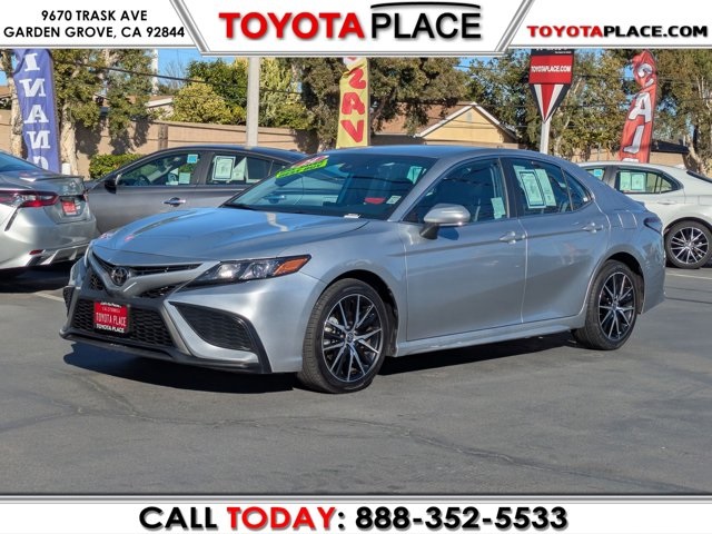 2024 Toyota Camry SE