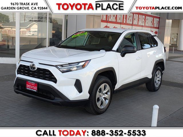 2024 Toyota RAV4 LE