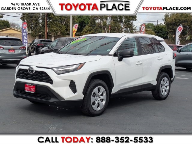 2024 Toyota RAV4 LE