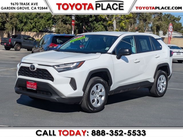 2024 Toyota RAV4 LE