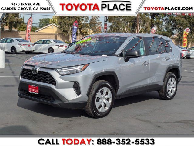 2024 Toyota RAV4 LE