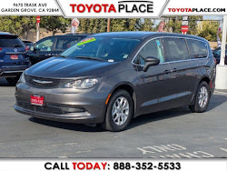 2023 Chrysler Voyager LX