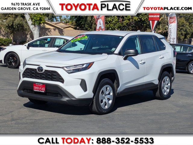 2024 Toyota RAV4 LE