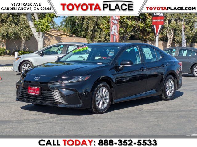 2025 Toyota Camry LE