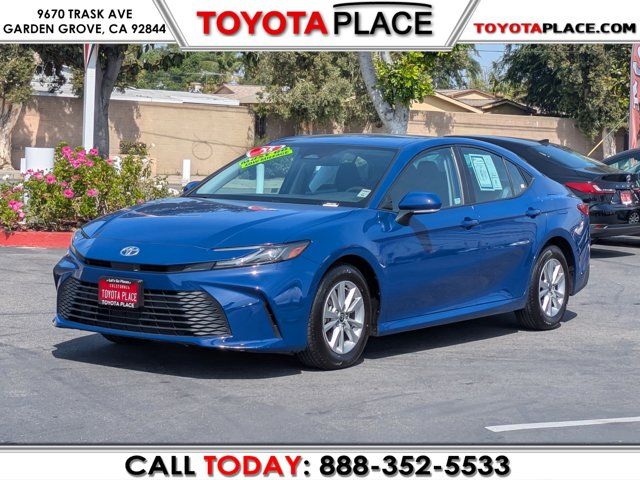 2025 Toyota Camry LE