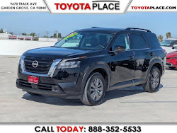 2025 Nissan Pathfinder SV