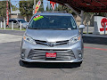 2020 Toyota Sienna XLE