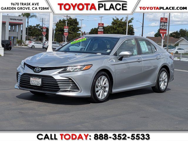 2022 Toyota Camry LE