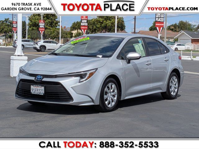 2025 Toyota Corolla Hybrid LE
