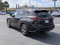 2024 Toyota Highlander Hybrid XLE