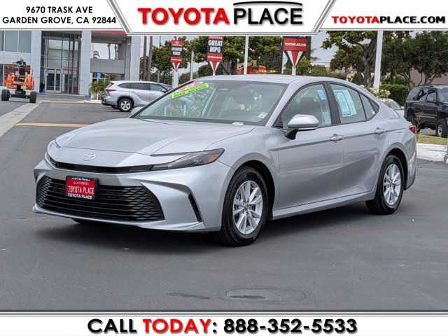 2025 Toyota Camry LE