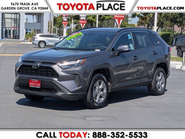 2024 Toyota RAV4 XLE