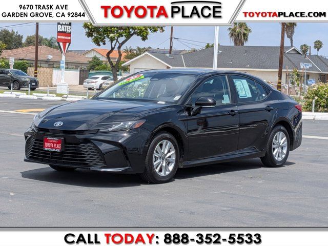 2025 Toyota Camry LE