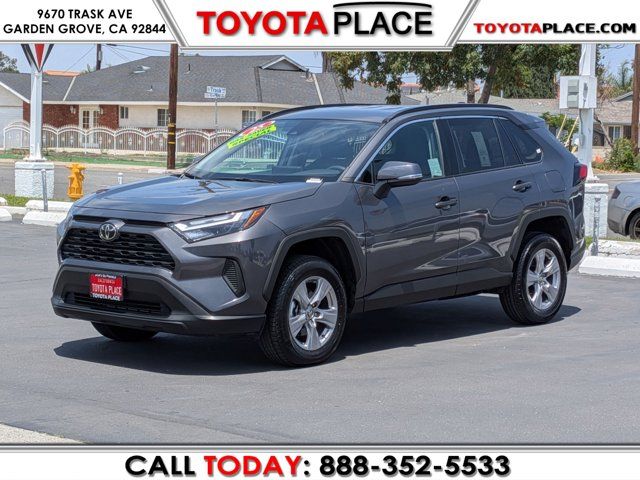 2025 Toyota RAV4 XLE