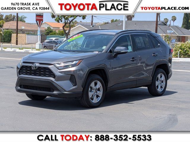 2025 Toyota RAV4 XLE