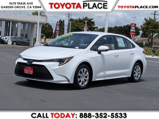 2025 Toyota Corolla LE