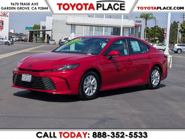 2025 Toyota Camry LE