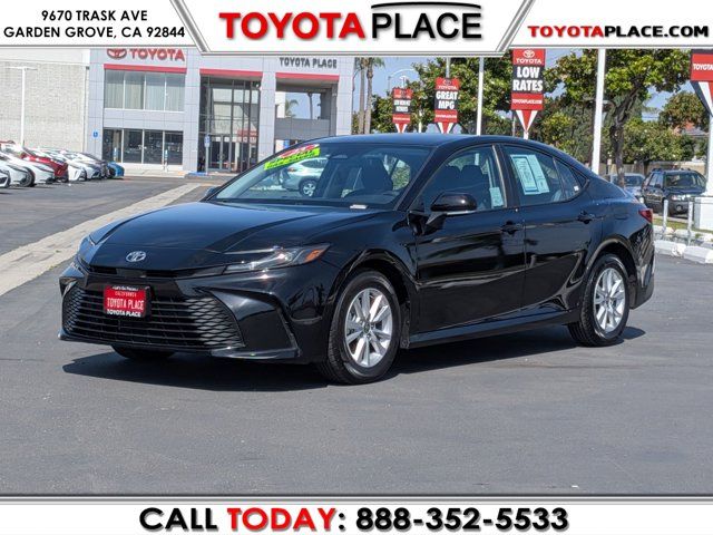 2025 Toyota Camry LE