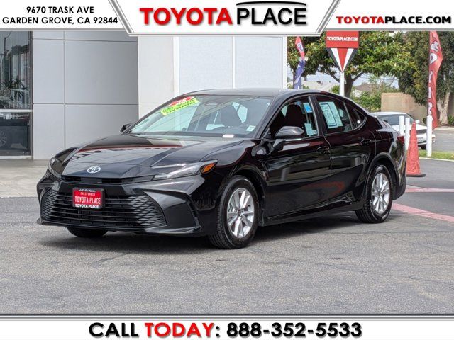 2025 Toyota Camry LE