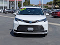 2025 Toyota Sienna LE