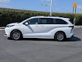2025 Toyota Sienna LE
