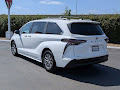 2025 Toyota Sienna LE