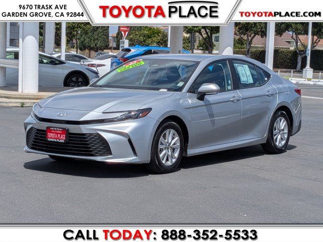 2025 Toyota Camry LE