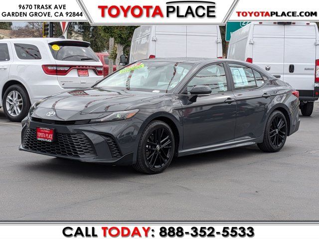 2025 Toyota Camry SE