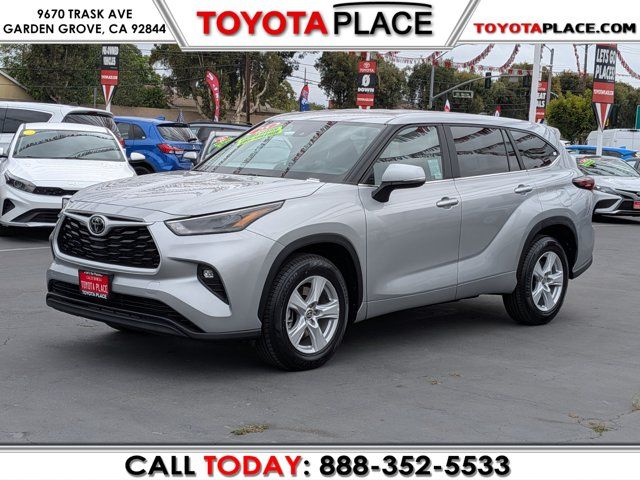 2025 Toyota Highlander LE