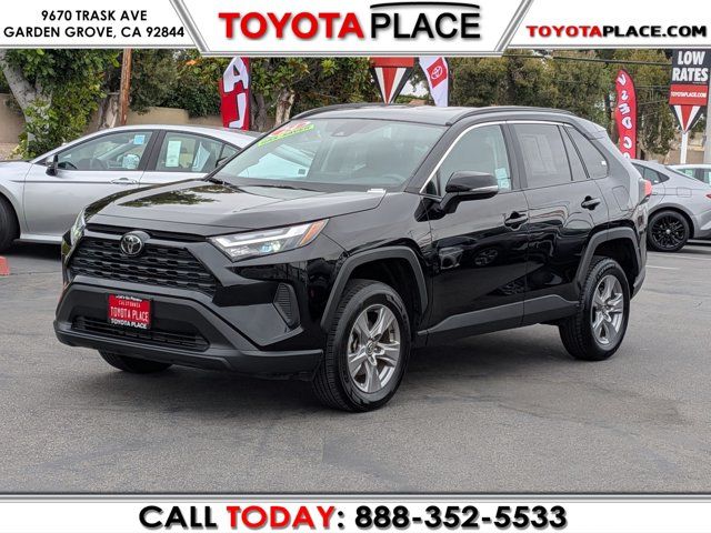2024 Toyota RAV4 XLE