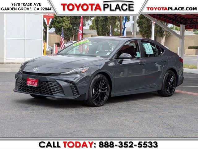 2025 Toyota Camry SE