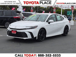 2025 Toyota Camry SE