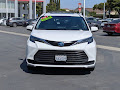 2025 Toyota Sienna LE