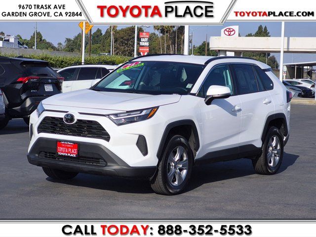 2024 Toyota RAV4 XLE