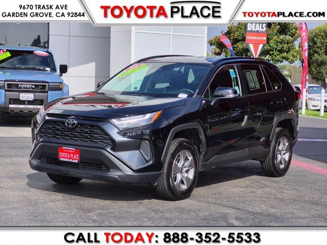 2024 Toyota RAV4 XLE